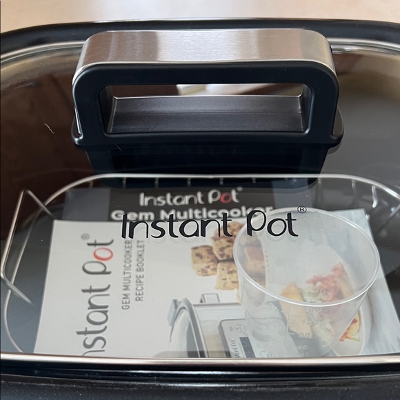 Instant Pot Silver Multi-Function Cooker - Picture 5 of 5